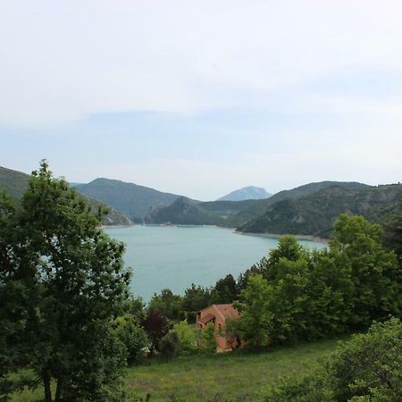 Location Vacances 5 Place Des Moulieres Saint-Julien-du-Verdon Dış mekan fotoğraf