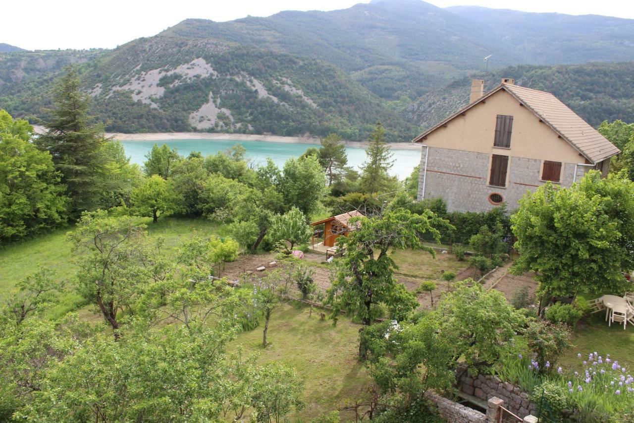 Location Vacances 5 Place Des Moulieres Saint-Julien-du-Verdon Dış mekan fotoğraf